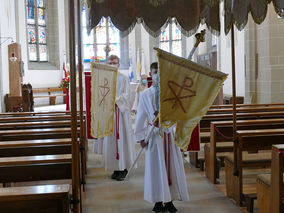 Feierliches Hochamt in St. Crescentius